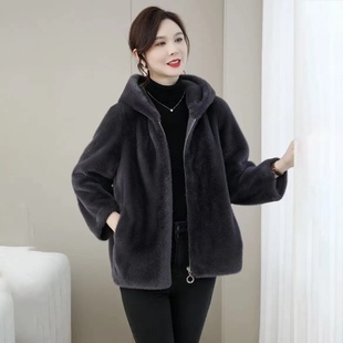 2025年海宁金貂绒水貂贝诗格毛皮草短款大衣外套女连帽皮毛一体