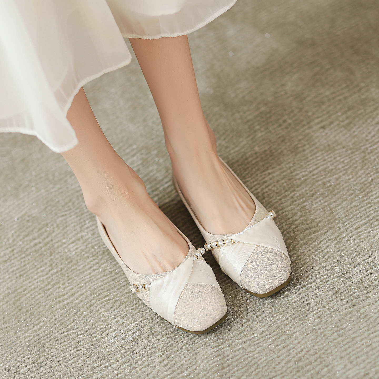 方头平底浅口单鞋女温柔风配裙子