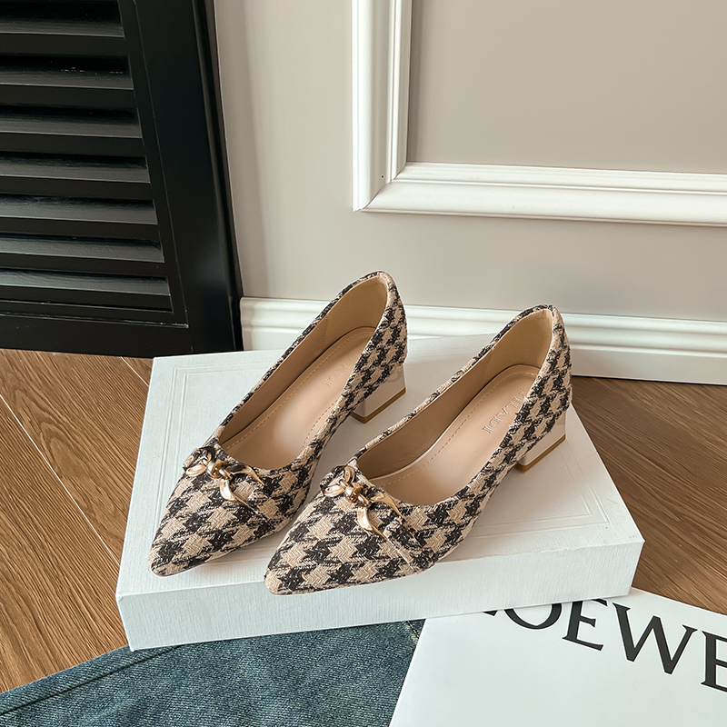 千鸟格单鞋女法式复古小香风女鞋2025秋新款尖头粗跟不累脚晚晚鞋