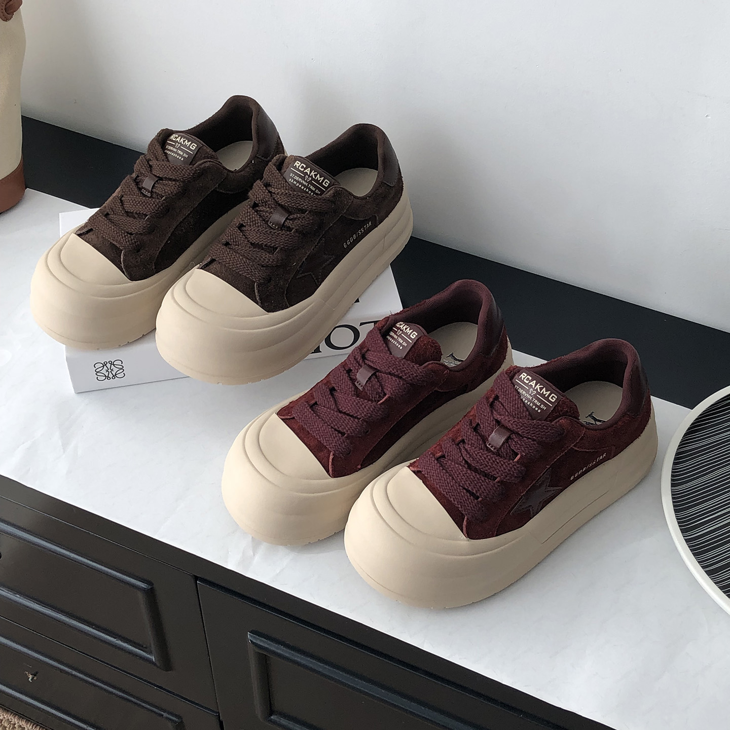 韩版真皮轻便厚底鞋女2025秋季新款低帮圆头系带舒适百搭松糕鞋子