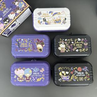 香港7-11三丽鸥联名盲盒随身包kuromi公仔包零钱手机包化妆盒