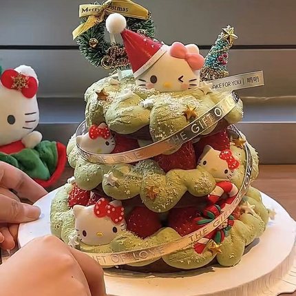 网红啃啃同款2025圣诞节HelloKitty圣诞树蛋糕装饰摆件草莓塔kt