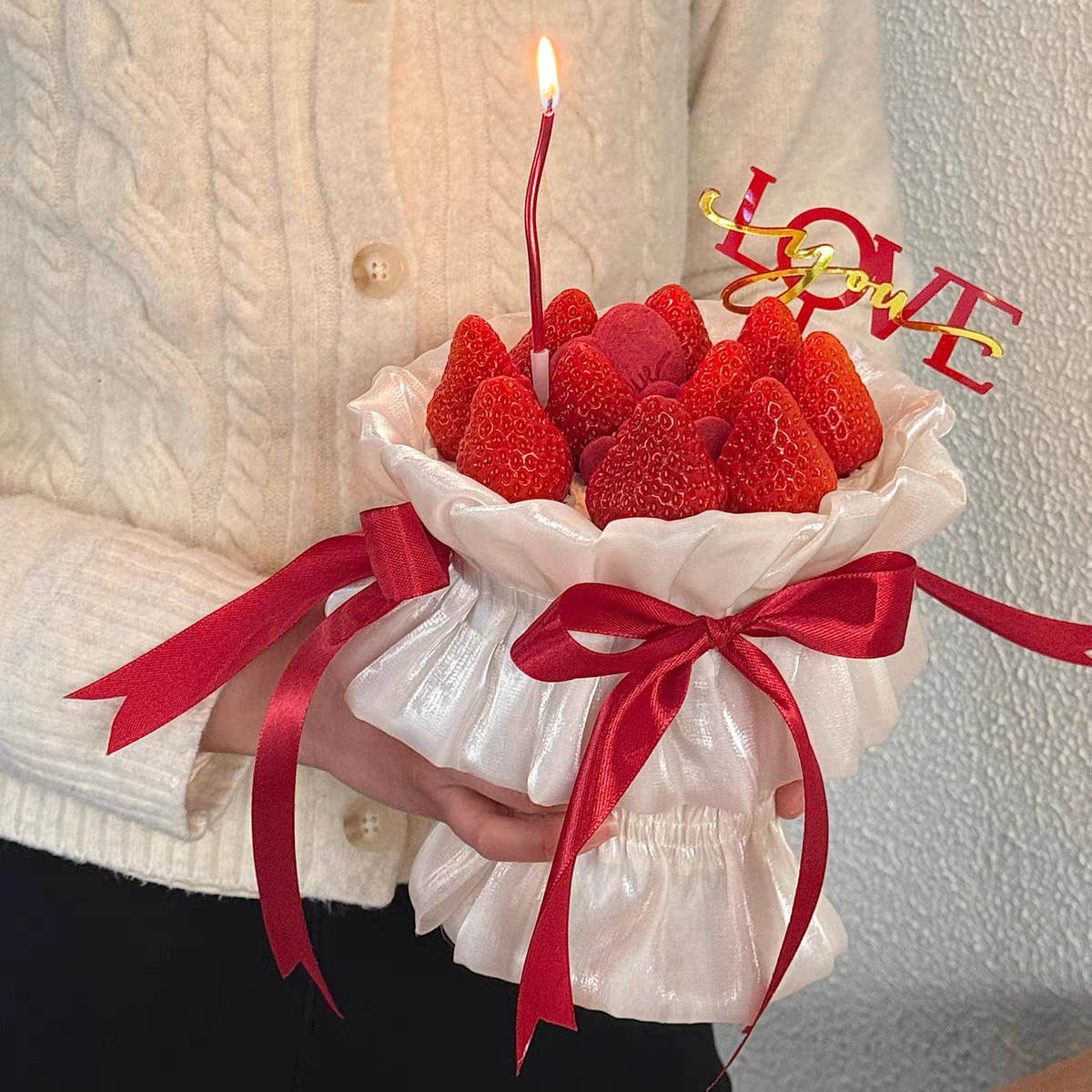 2.14网红情人节草莓花束红金LOVE亚克力情侣装扮褶皱围边蛋糕装饰,节庆用品/礼品,蛋糕/烘焙装饰用品,淘宝优惠券,粉丝福利购,淘宝优惠卷