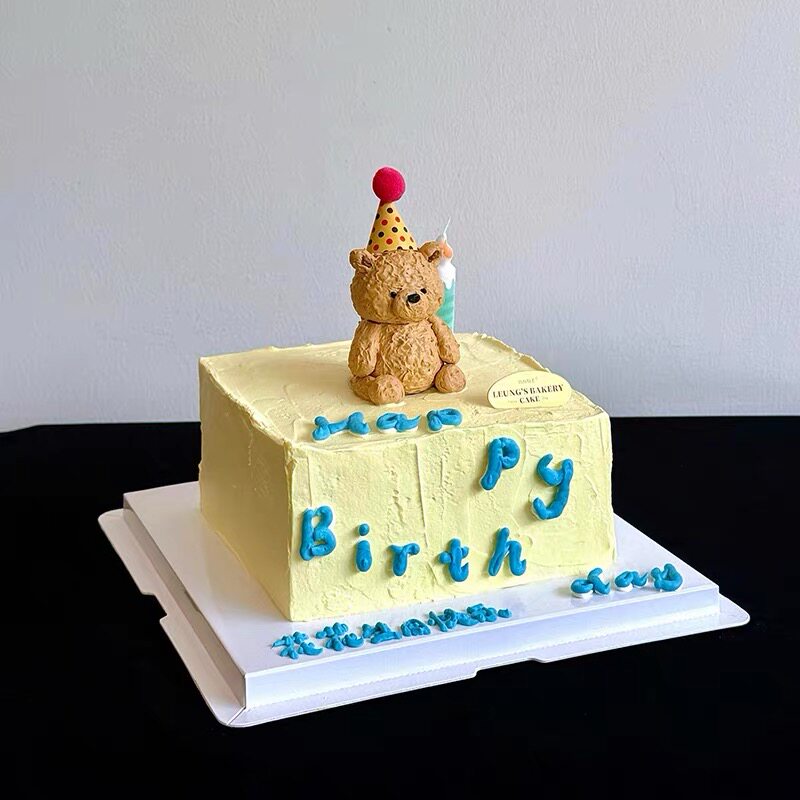 简约ins风可爱生日帽小熊蛋糕装饰 四季风分条纹火焰蜡烛生日插件