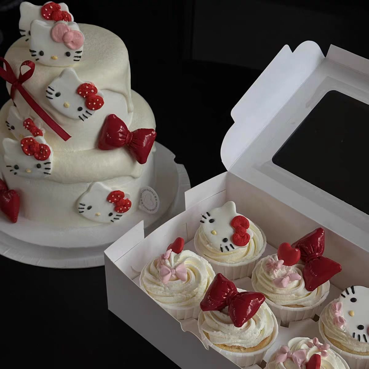 2025网红圣诞节KT猫红色蝴蝶结凯蒂猫烘焙甜品装扮蛋糕装饰摆件