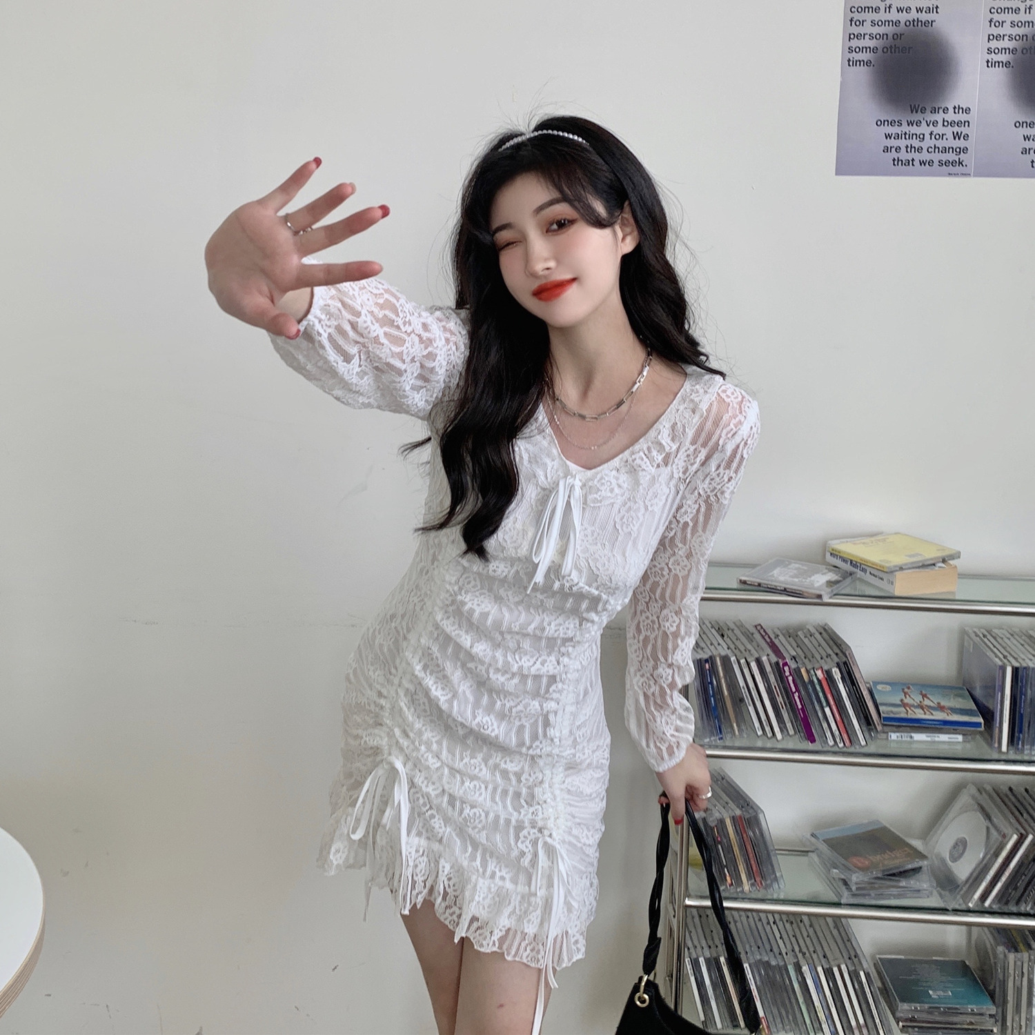 Real price ~ high waist show thin temperament hollow out Lace Long Sleeve Dress