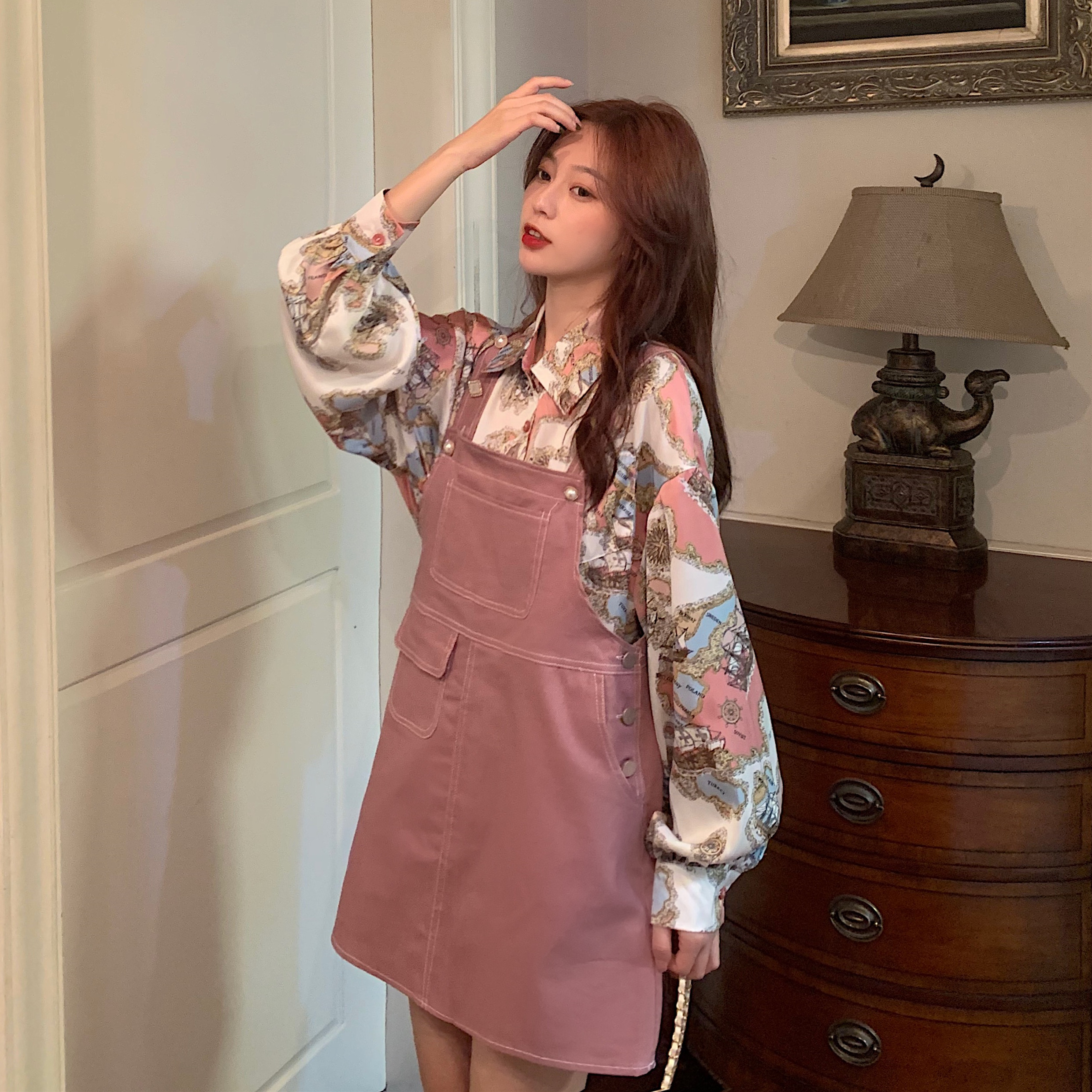 Real price ~ Korean style denim strap skirt loose Hong Kong Style Long Sleeve printed shirt two sets