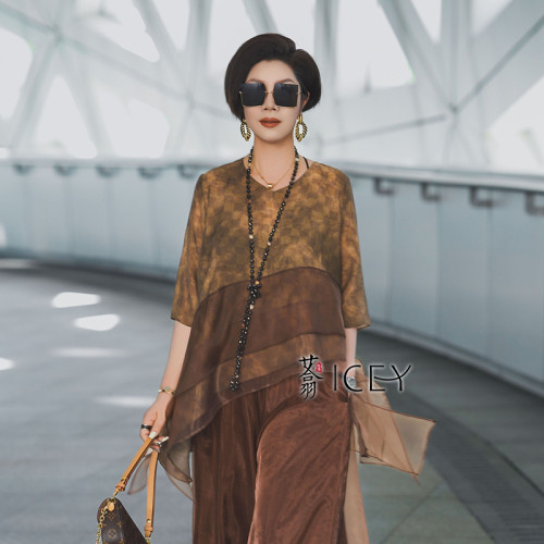 艾翕甄选网纱拼接印花短袖t恤女夏季中年妈妈漂亮宽松不规则上衣