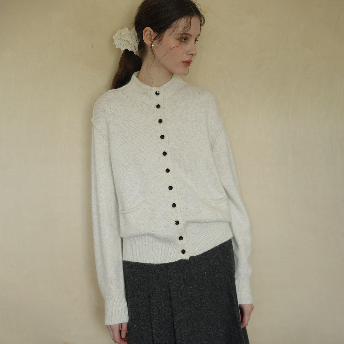 春也白小众设计感立领单排扣针织开衫女知识风设计感气质上衣外套,女装/女士精品,毛针织衫,淘宝优惠券,粉丝福利购,淘宝优惠卷