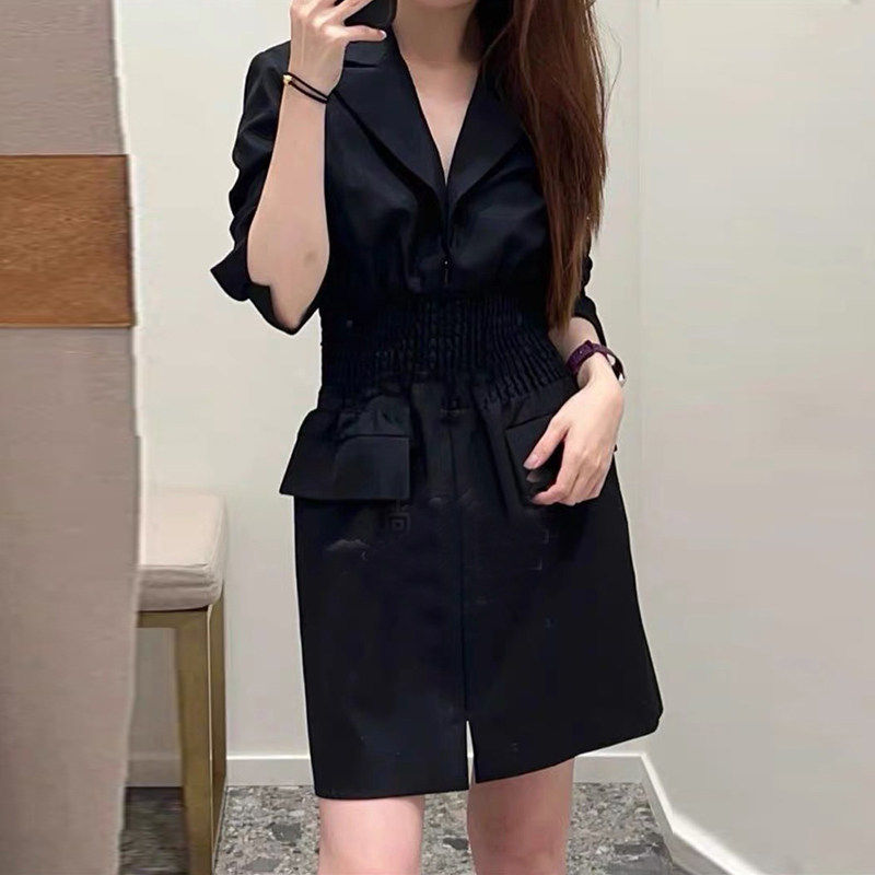 法单M家 2023秋季新款女装时尚黑色西装领收腰修身连衣裙女裙