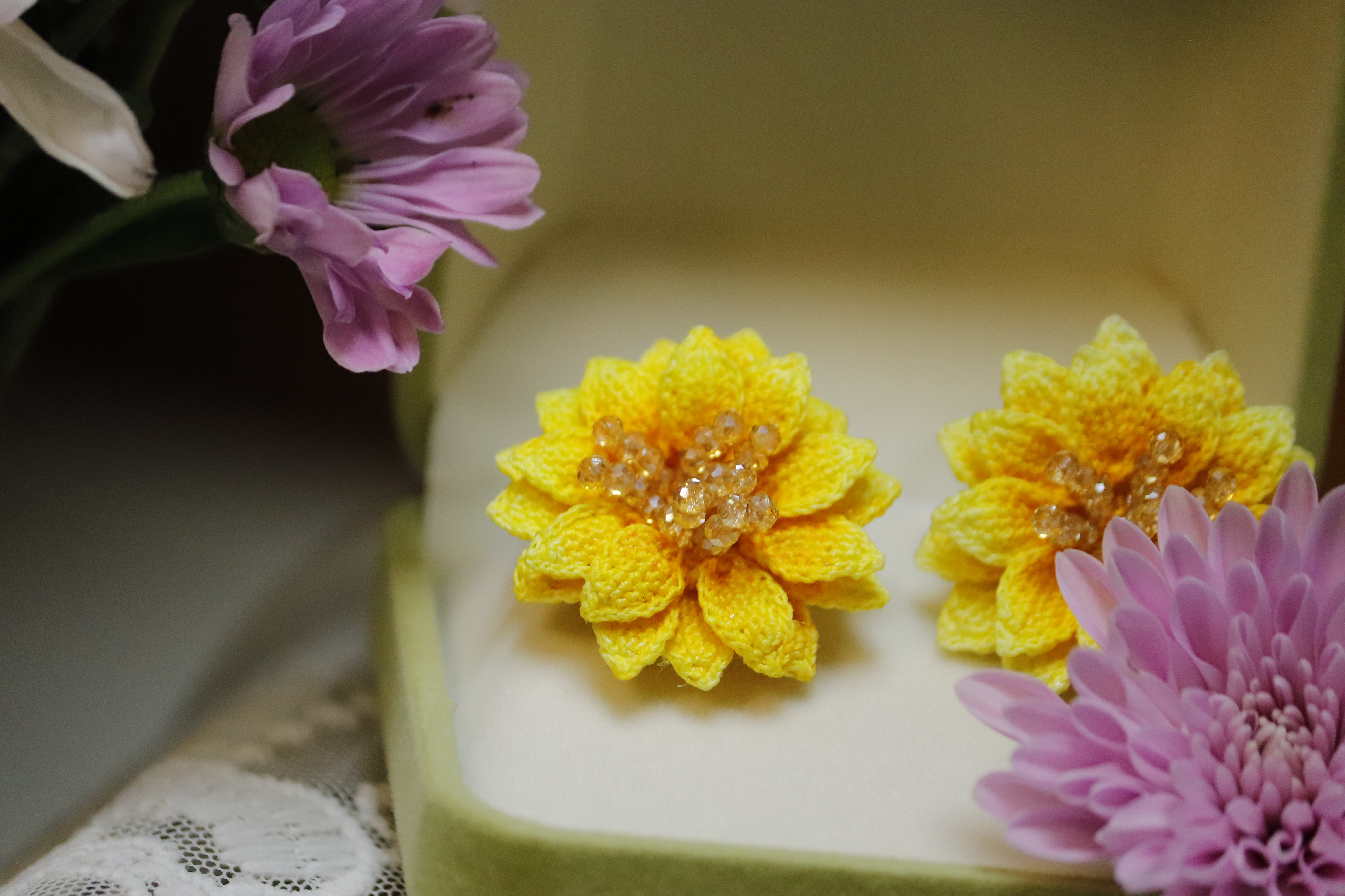 诗阳微花原创手工编织钩织向日葵耳钉女可爱甜美花朵饰品高级搭配