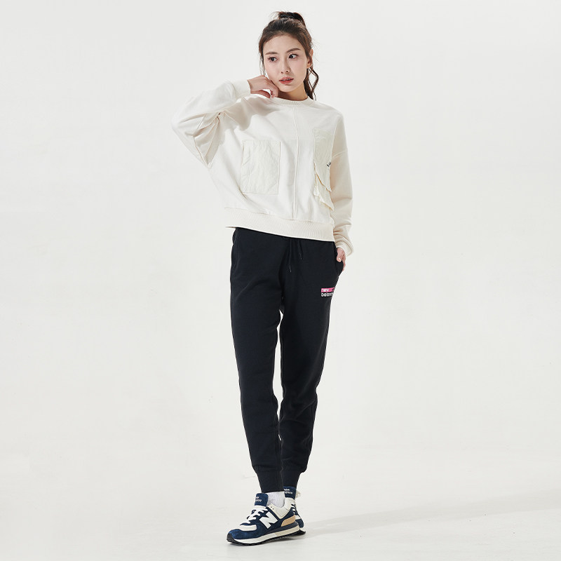 New Balance 女款针织上衣春秋款宽松长袖卫衣AWT13331-IV