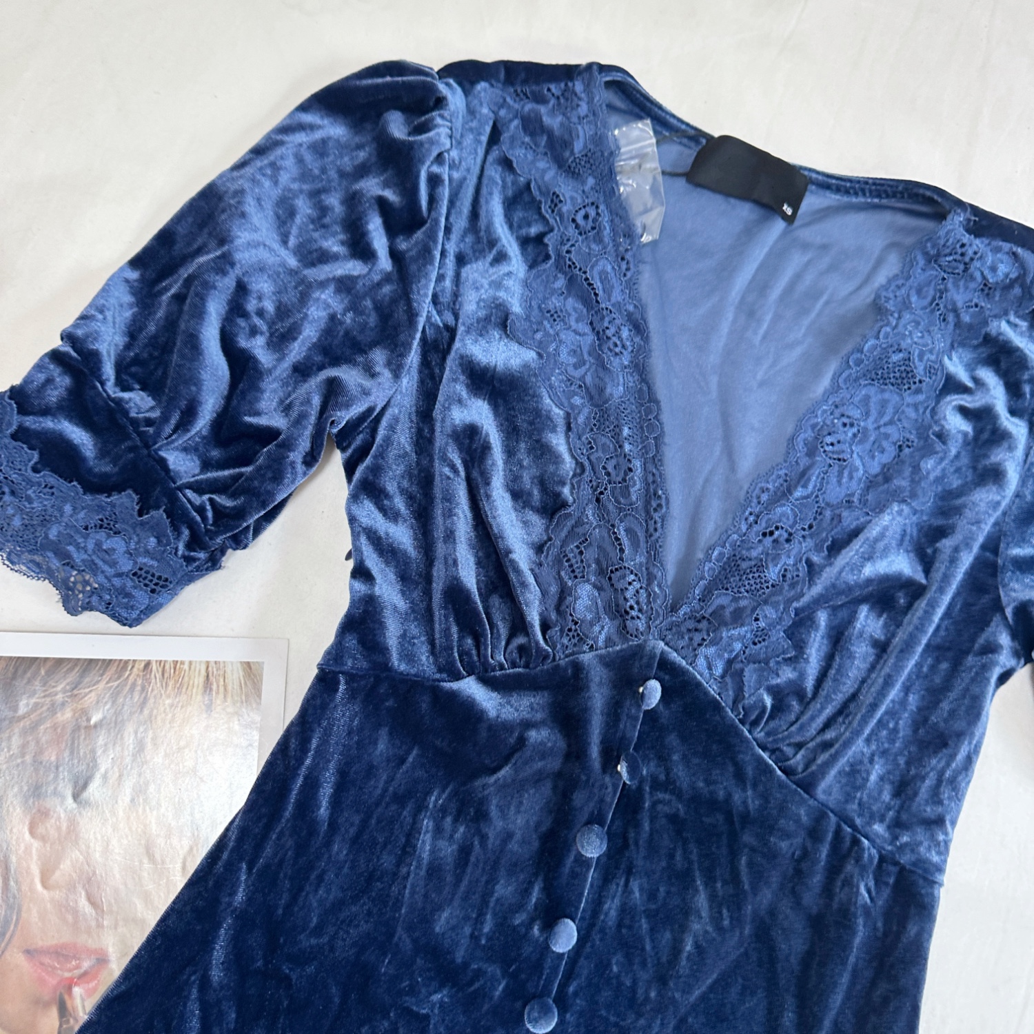 葡萄miki 一见钟情 美单性感辣妹女神款蕾丝拼接丝绒短袖连衣裙