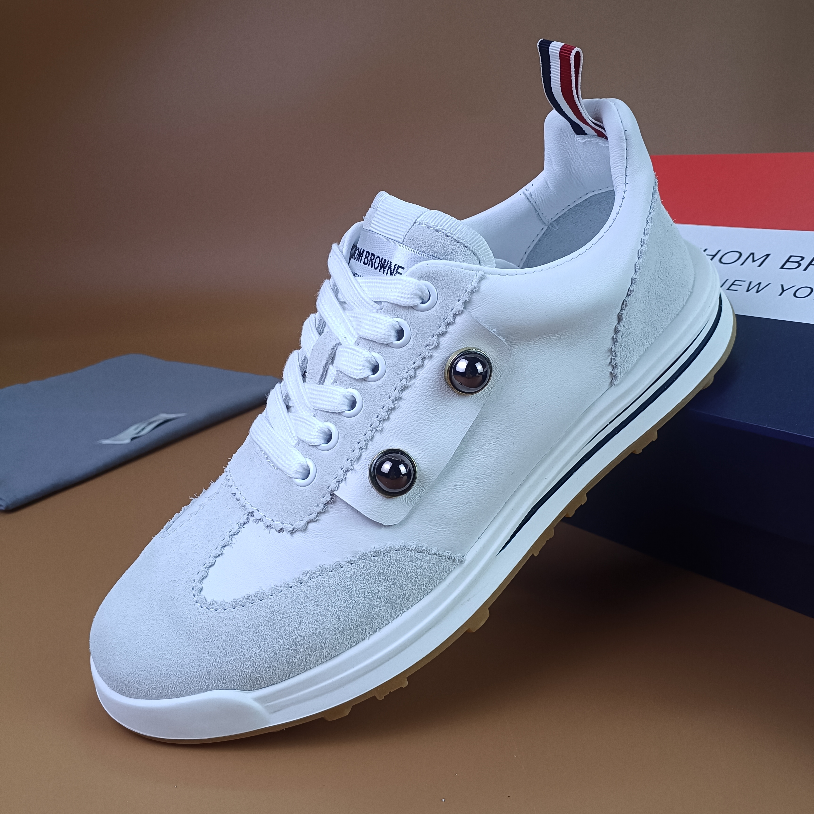 特价捡漏欧洲站轻奢潮牌TB秋冬款真牛皮头层低帮平底运动休闲鞋男