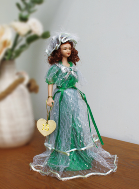 复古宫廷绿纱裙娃娃摆件拍照道具