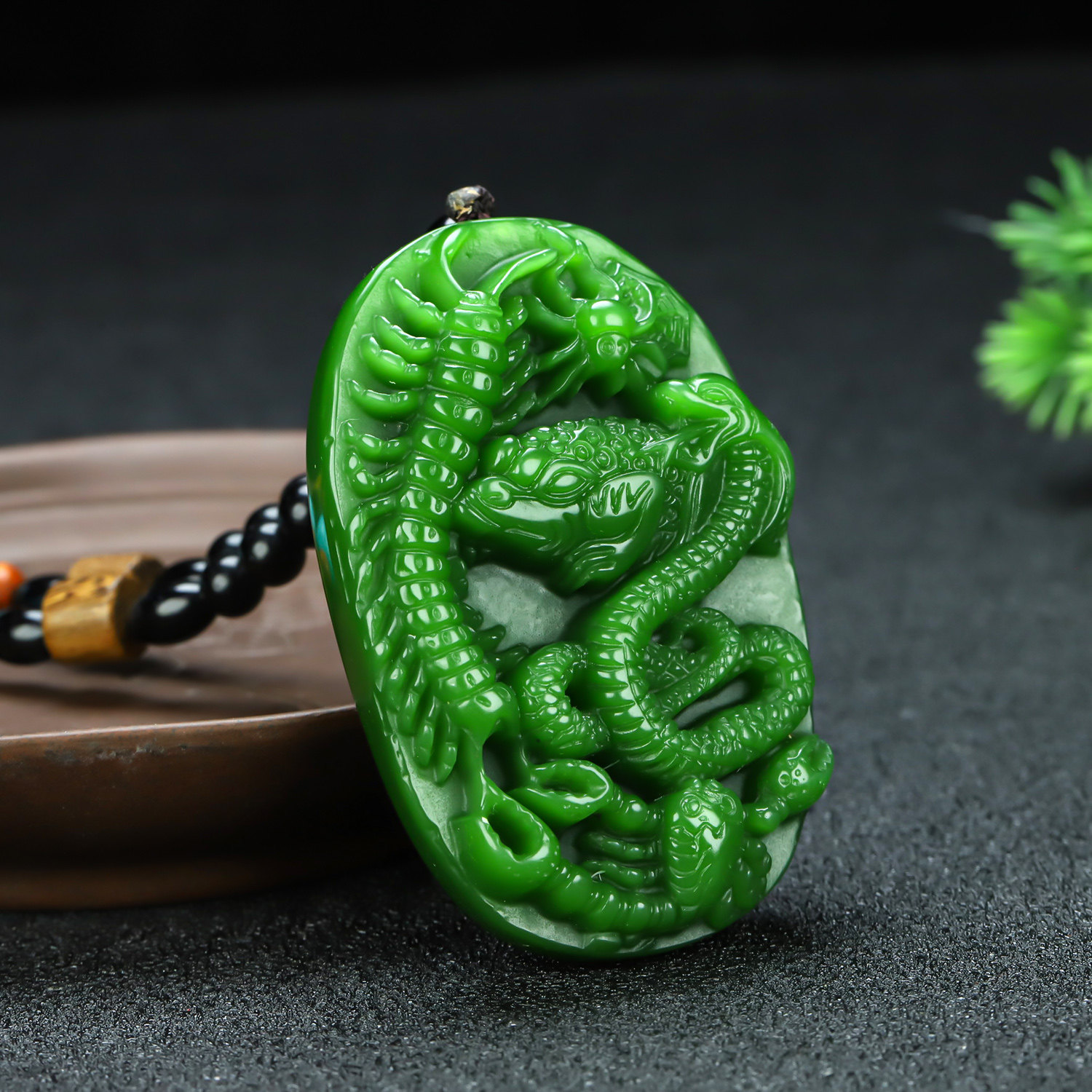 新疆和田玉碧玉五毒手把件原石雕刻金蟾蝎子蜈蚣蜘蛛蛇把玩件挂件