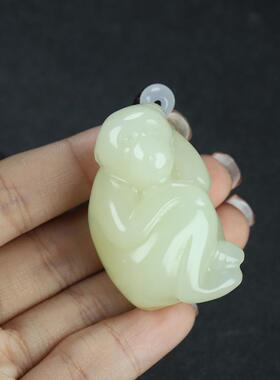 新疆和田玉生肖猴把玩件天然白玉猴子手把件玉石立体猴子挂件配饰