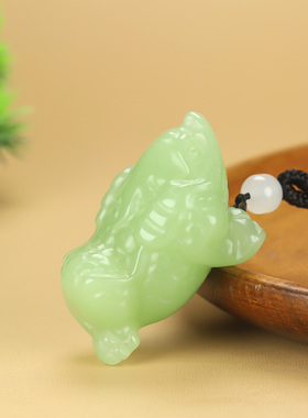 和田玉晴水招财进宝三足金蟾挂件把件青白玉立体三角蟾腰挂坠玉佩