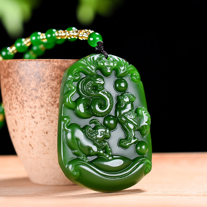 天然新疆和田玉碧玉十二生肖牛鸡蛇三合贵人挂件吊坠玉牌属相玉佩