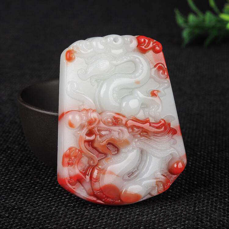 和田玉鸡血玉生肖龙挂件金丝玉龙牌吊坠男女款飘花龙牌玉佩项链