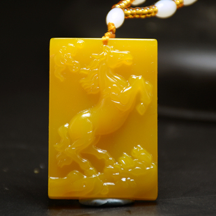 和田玉黄龙玉马到成功吊坠生肖马玉牌黄玉马上有福马上赢挂件玉坠