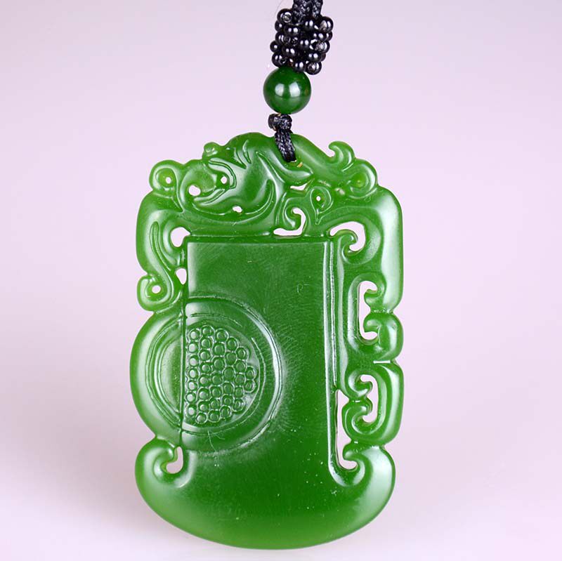 和田玉府上有龙吊坠男女款碧玉镂空仿古龙挂碧玉仿古平安牌毛衣链