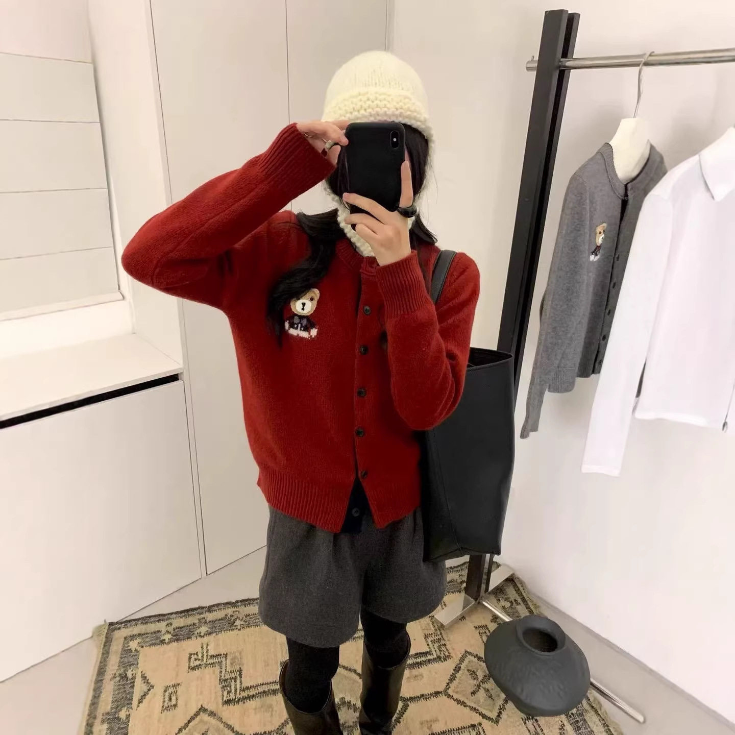 2025秋冬新款卡通小熊绣花圆领100%羊毛开衫洋气百搭女上衣潮ZYD