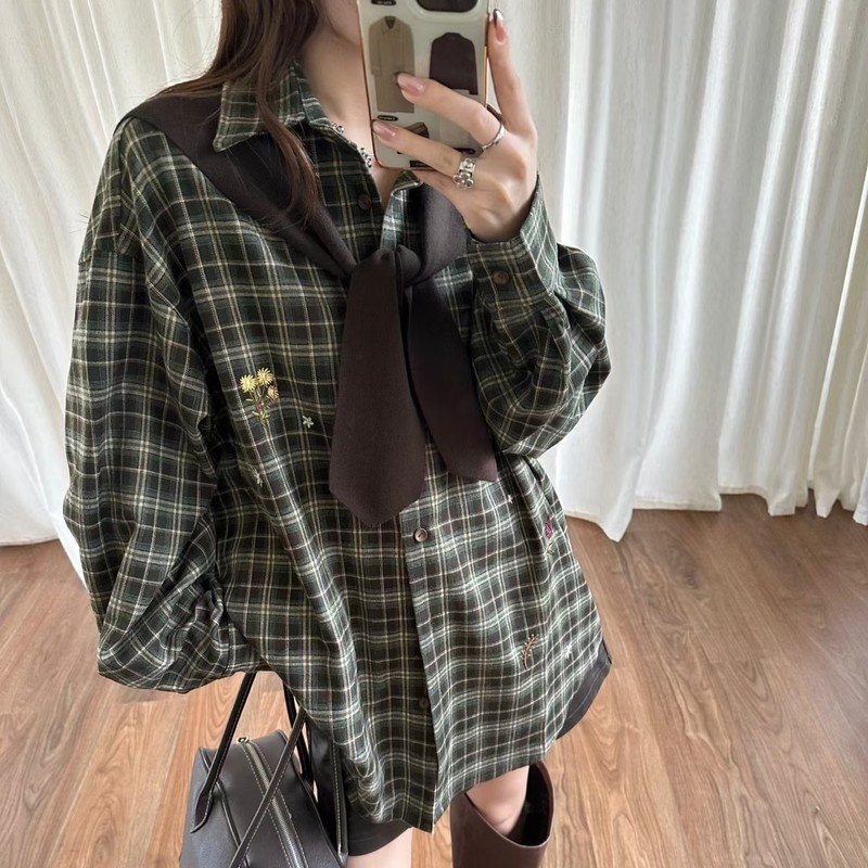 ZW卓娃正品复古绿格长袖衬衫女早秋小花刺绣宽松配披肩两件套衬衣