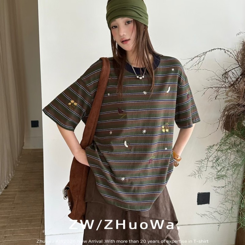 ZW卓娃正品早秋新款撞色条纹圆领上衣重工花卉刺绣大版落肩T恤女图片