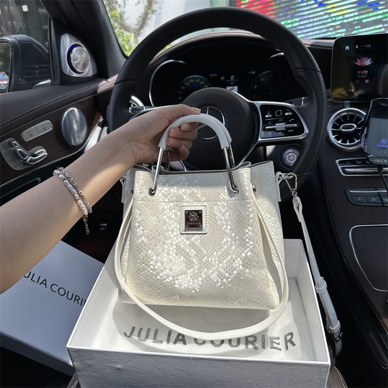 JULIA COURIER女包简约蛇鳞纹水桶包包女2025新款单肩斜挎手提包