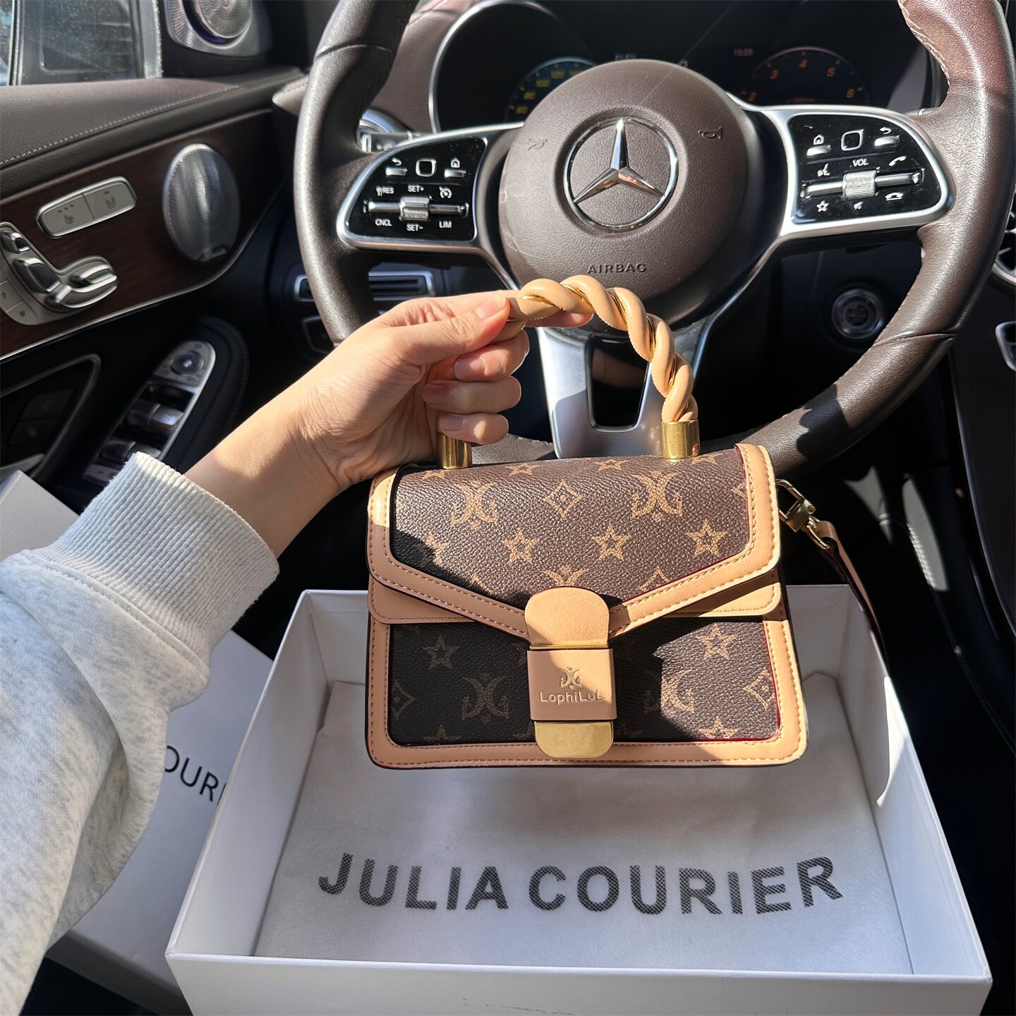 JULIA COURIER女包轻奢复古印花小方包女2026新款单肩斜挎手提包,运动包/户外包/配件,挎包/拎包/休闲包,淘宝优惠券,粉丝福利购,淘宝优惠卷