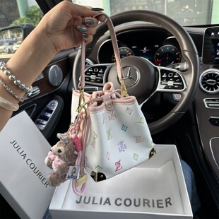 JULIA COURIER女包百搭刺绣水桶包包女2026新款大容量单肩斜挎包