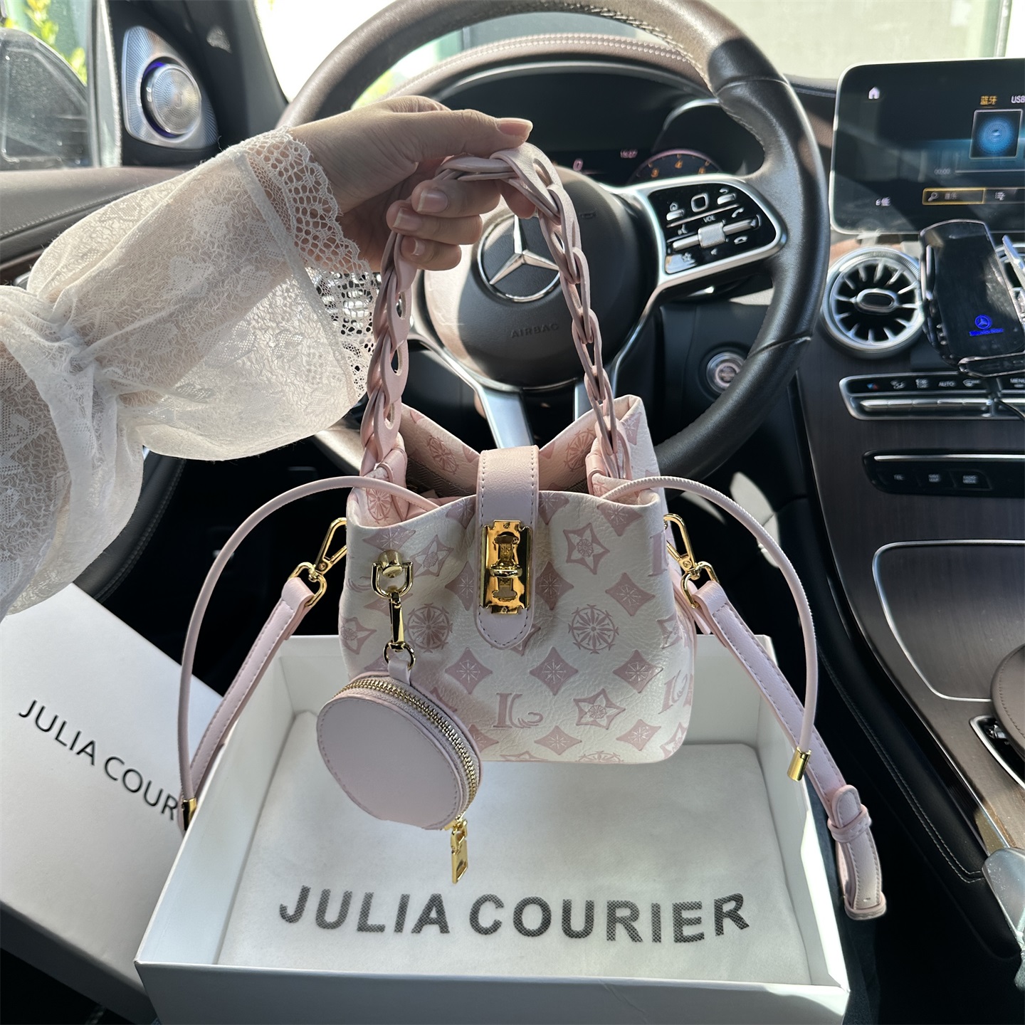 JULIA COURIER女包压纹麻花手提水桶包包女2025新款潮单肩斜挎包