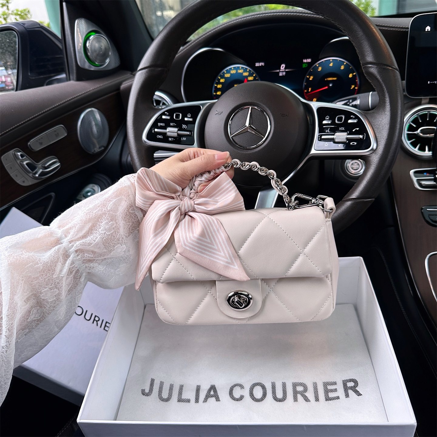 JULIACOURIER女包奶昔白菱格小方包包2026新款单肩斜挎手提包通勤,运动包/户外包/配件,挎包/拎包/休闲包,淘宝优惠券,粉丝福利购,淘宝优惠卷