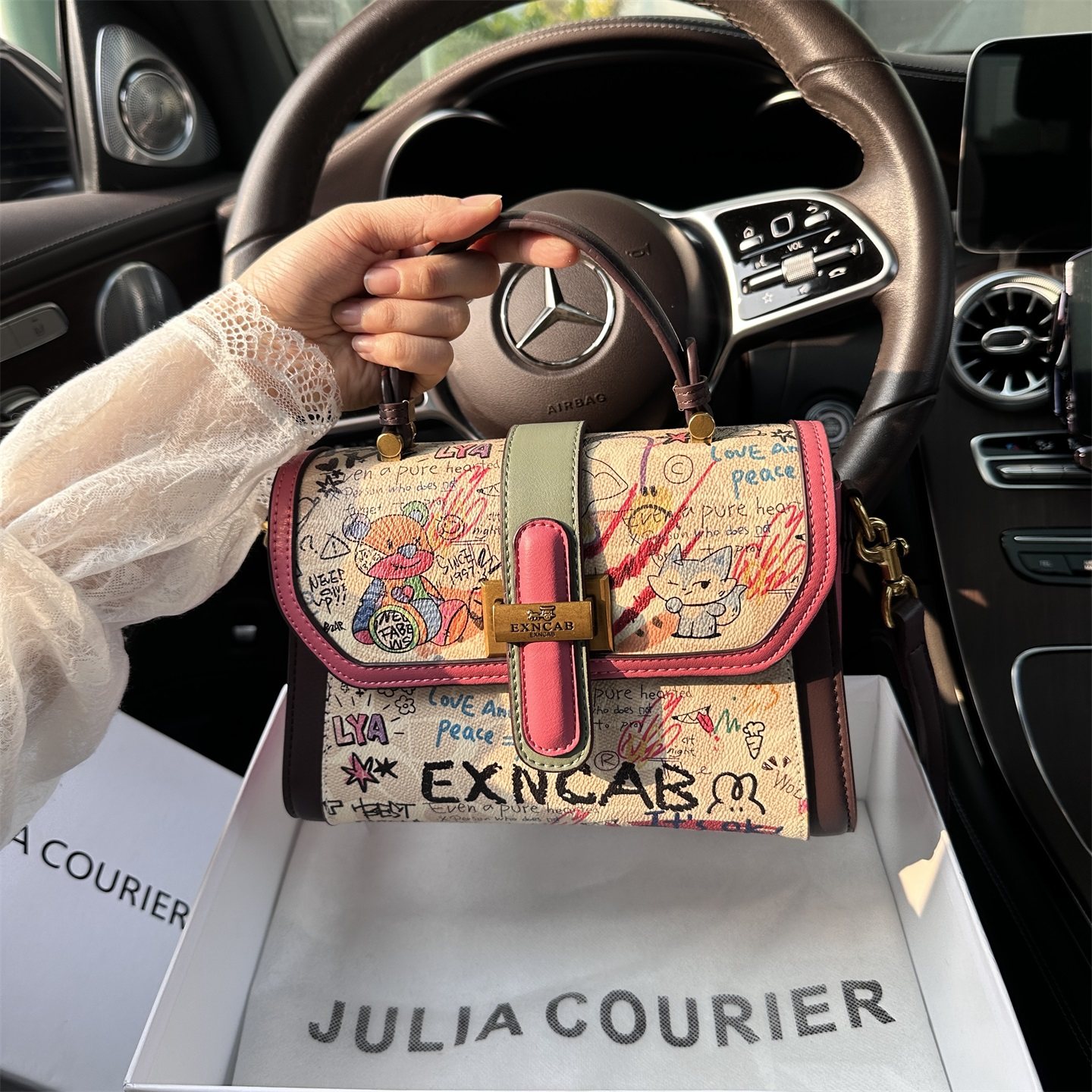 JULIA COURIER女包轻奢涂鸦小方包包女2026新款潮单肩斜挎包通勤,运动包/户外包/配件,挎包/拎包/休闲包,淘宝优惠券,粉丝福利购,淘宝优惠卷