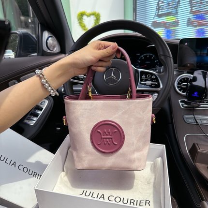 JULIA COURIER小众质感水桶包包女2026新款高级感单肩斜挎包通勤