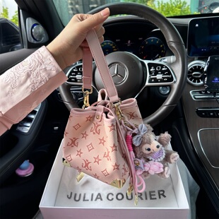 JULIA COURIER女包轻奢压纹水桶包包女2026新款 潮百搭单肩斜挎包