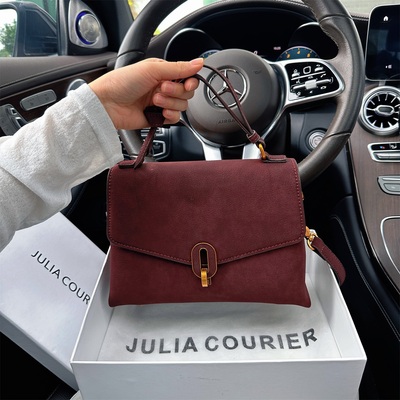 JULIACOURIER荔枝纹小方包折扣