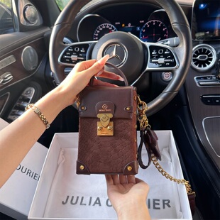 JULIA COURIER女包复古丝绒手机包包女新款鳄鱼纹单肩斜挎小方包
