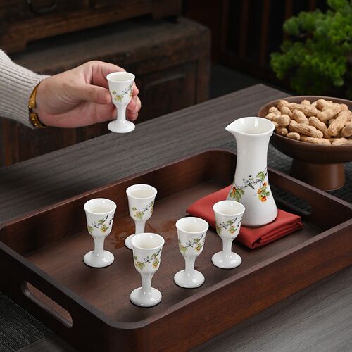 新款白酒杯套装烈酒家用分酒器日式陶瓷酒具中式礼盒