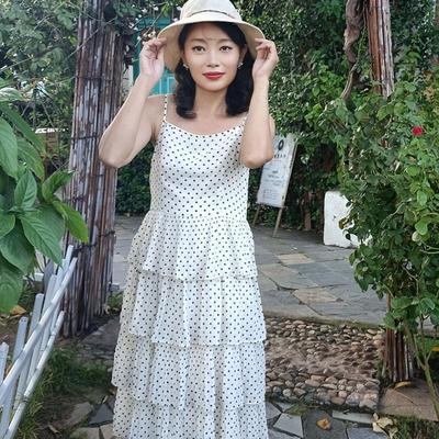 新款白色波点吊带连衣裙