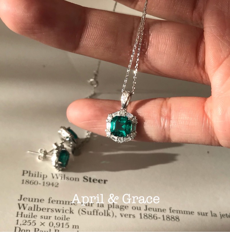 手作风雕刻六边形祖母绿切割项链