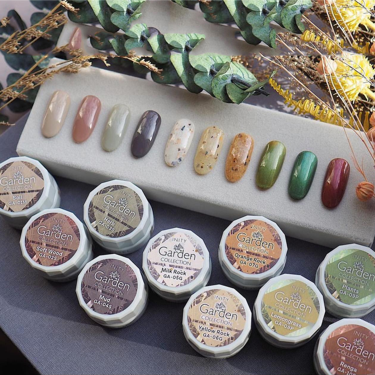 日本INITY色胶花园系列甲油胶