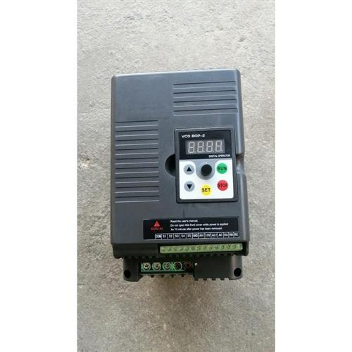 瑞普变频器5.5KW380V  成色漂亮  二手的 功能包议价