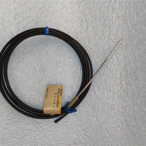 议价OMRON欧姆龙光纤传感器 E32-DC200B 光电感应开关 日本原装现
