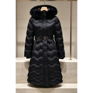 VM国内代购黑色乳白色狐狸毛帽亮片收腰长款羽绒服女 325412026