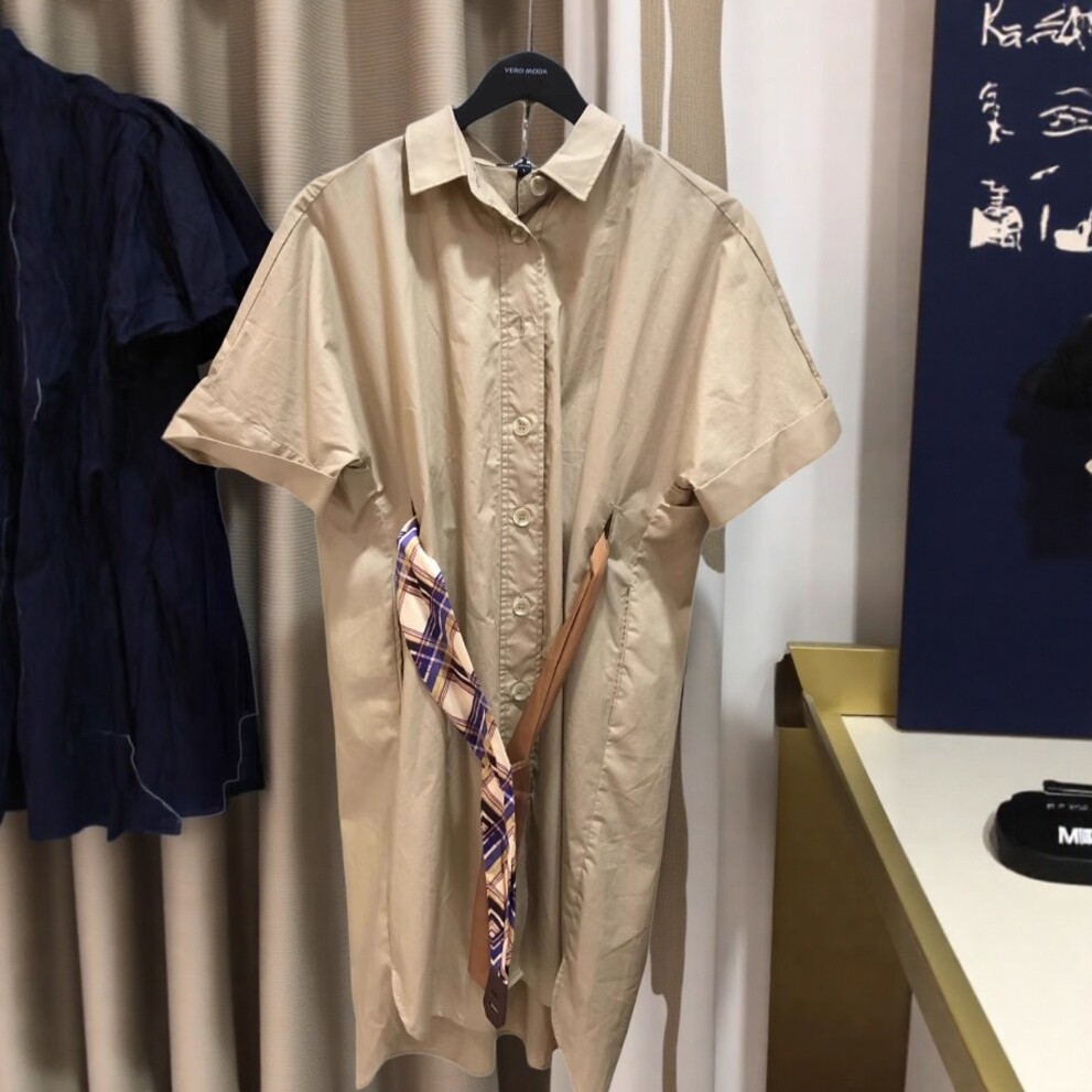 VM国内代购卡其色翻领宽松休闲连衣裙