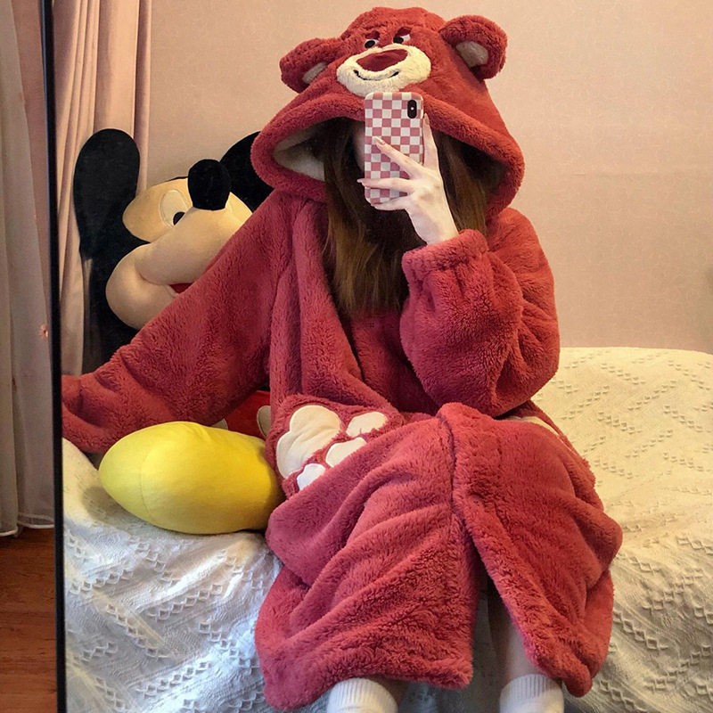 珊瑚绒睡衣女2025年新款冬季浴袍可爱草莓熊学院风加厚睡裙家居服