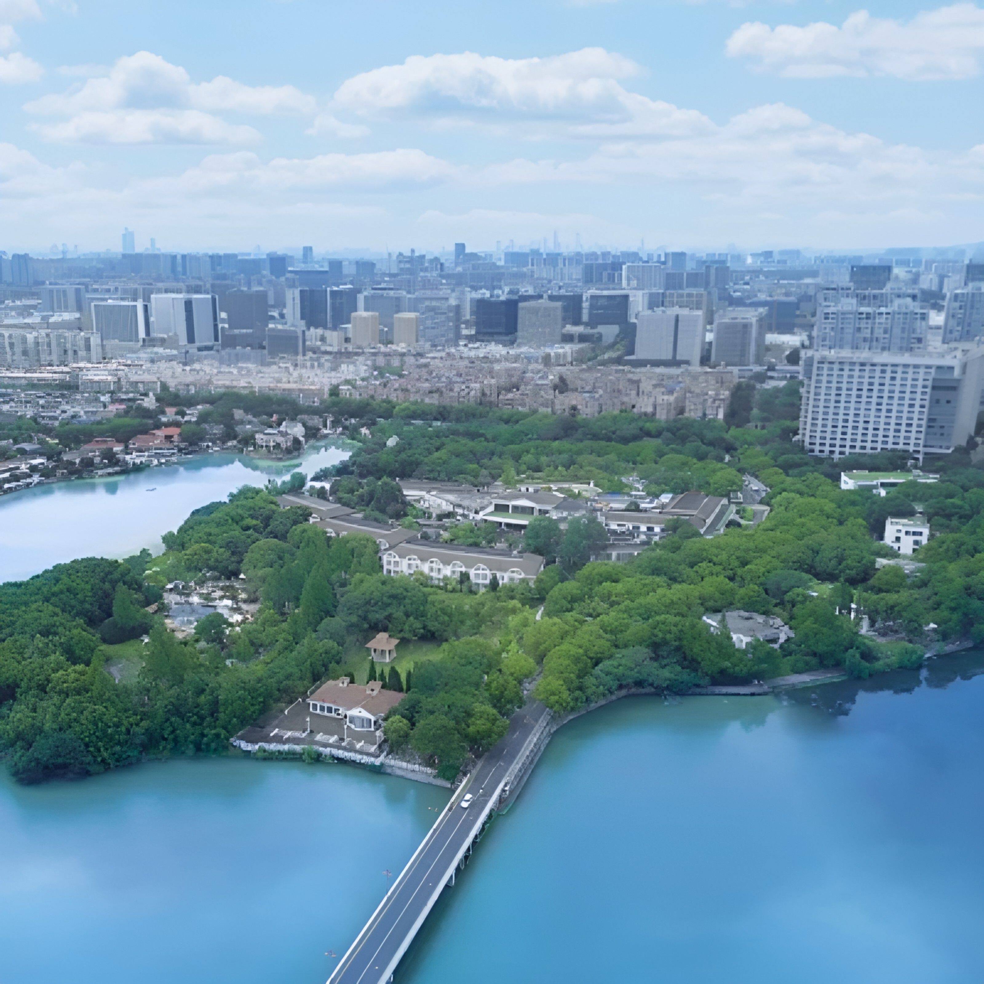 南京湖滨金陵饭店1晚含早+双人旅拍+车站/机场接送可选