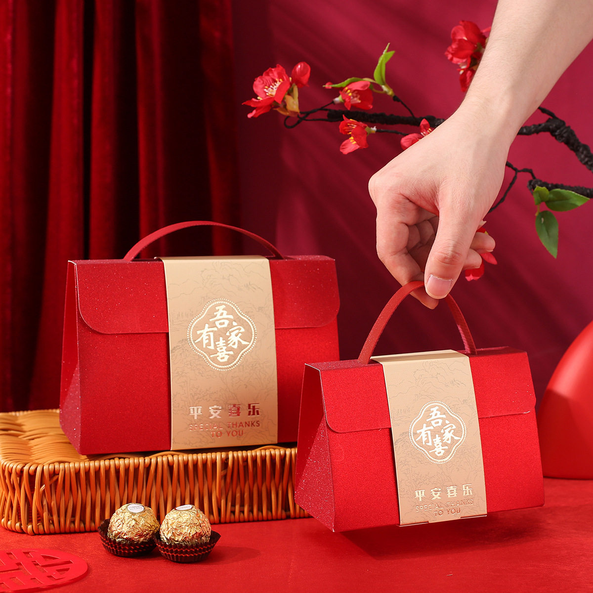 现货手拎中式喜糖盒子结婚专用金葱白卡加厚回礼糖盒喜糖袋礼